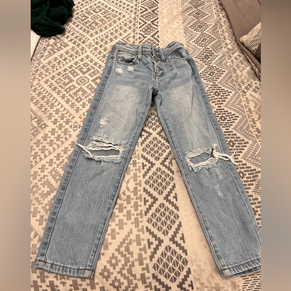 Girls ripped mom jeans